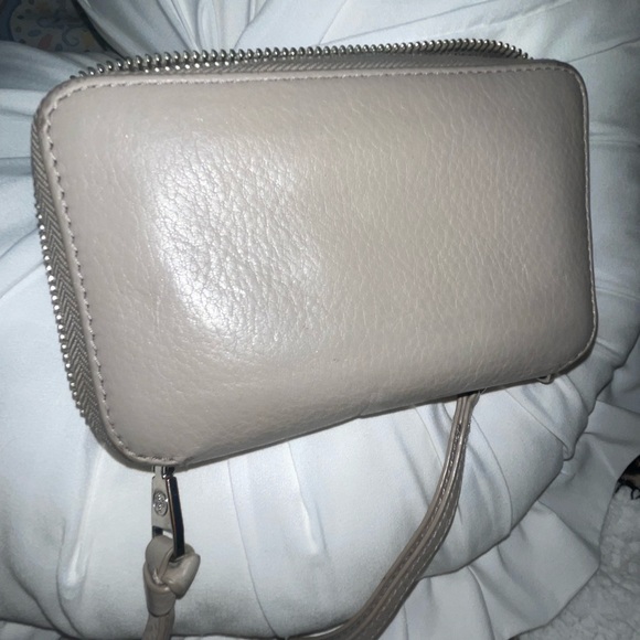 Tory Burch Wallet - Picture 3 of 6